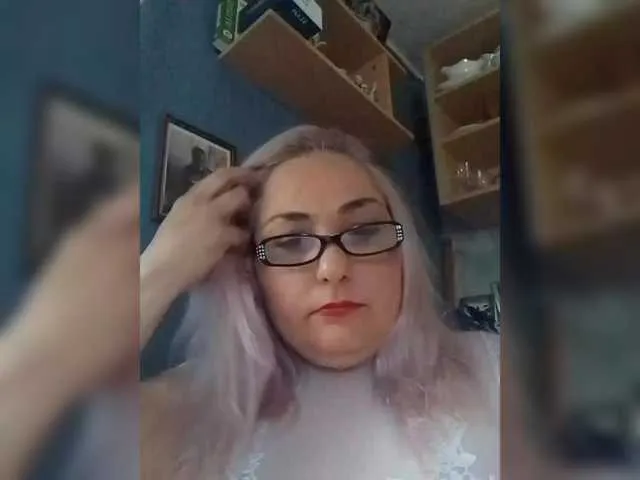 alinaalina44 on BongaCams
