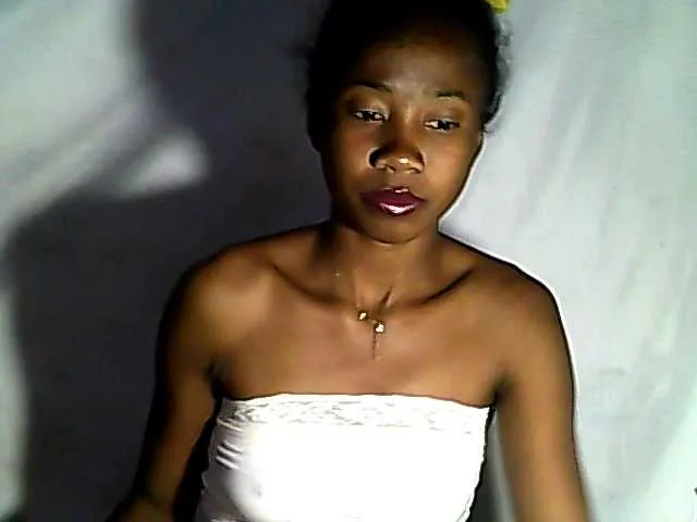Antonia-2 on BongaCams