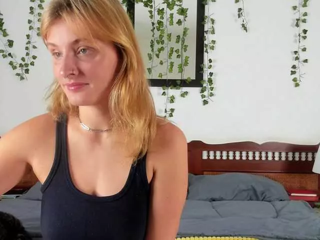Ariana-Sunset on BongaCams 
