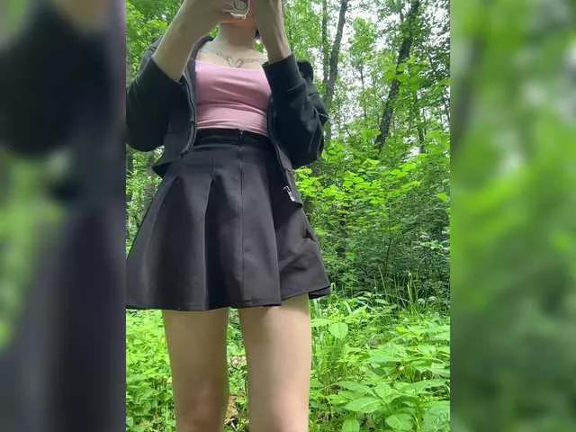 BabyDarii on BongaCams 