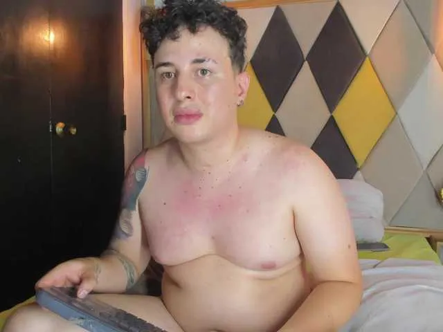 coupleehoorny — a good ass and a good cock, and good tips to make the pussy vibrate