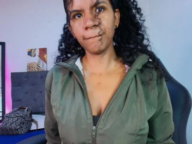Ellie-Alves on BongaCams