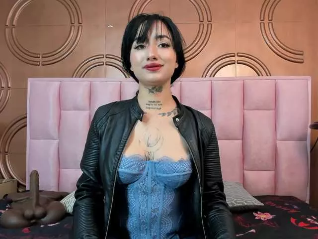 emmily-keller on BongaCams 