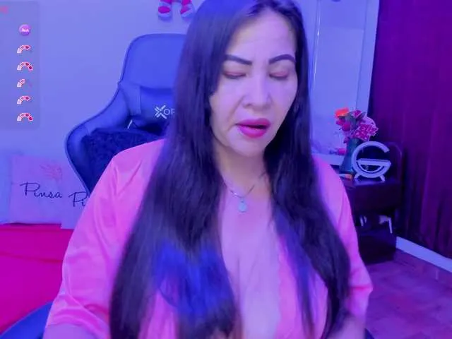 esmeraldamilf on BongaCams 