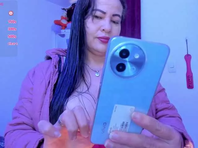 esmeraldamilf on BongaCams 