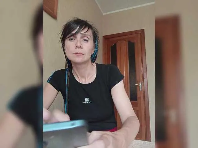 Hellenalonenochka — Freechat on BongaCams
