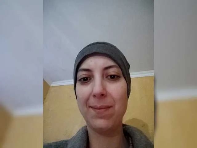 Kira700 on BongaCams