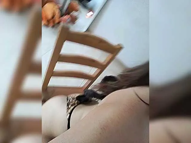 littleDanni on BongaCams 