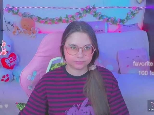 LittleKitsune on BongaCams 