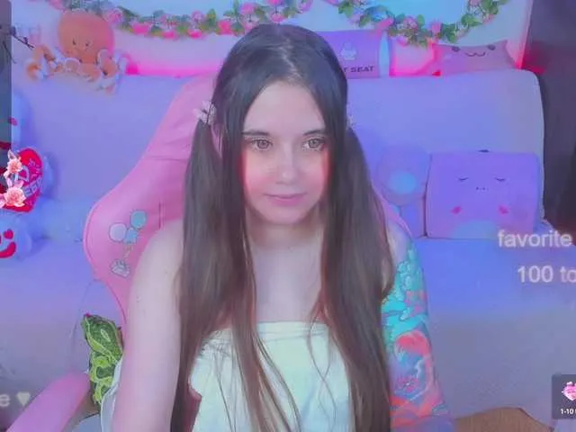 LittleKitsune on BongaCams 