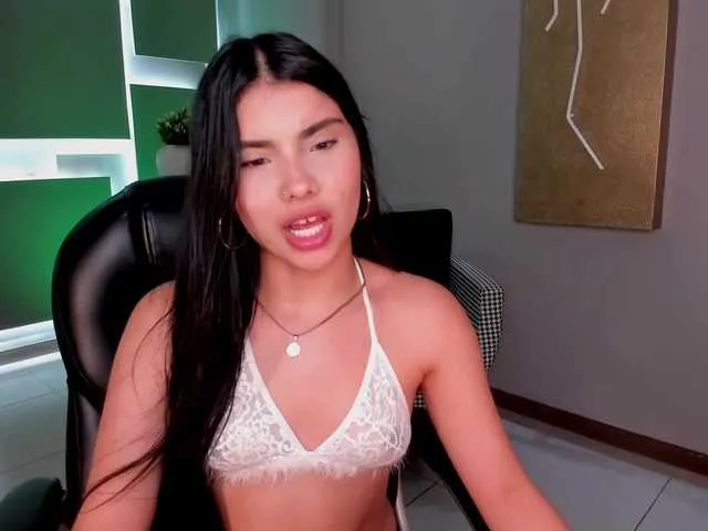 MiaLaurence — I am excited to connect with people who appreciate sensuality and the art of seducing with a smile, a look, or a conversation.