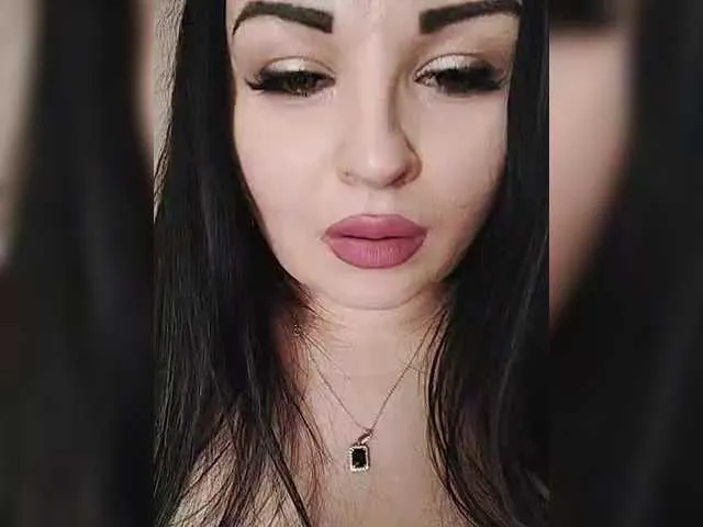 Monica- on BongaCams