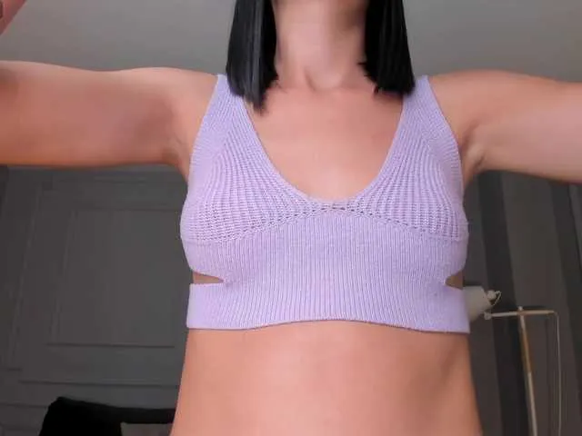 NiaSalvatore — I get horny with educated, kinky people who want to be naughty... I love that they treat me with love, but I love being your bad girl and awakening your darkest desires.