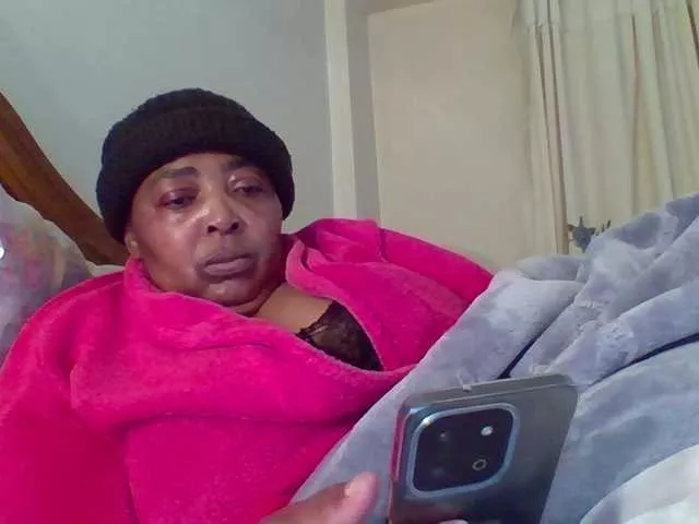 pussylips53 on BongaCams 