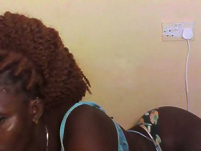 Sexydolly3 on BongaCams