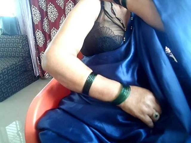 TABOOBREAKERS — GENTLEMEN 
MEN WHO VALUE ME MY TIME 
TEENAGERS 
DADDIES AND MATURE MEN 
BDSM 
ROLEPLAYS
ANAL AND ORAL PLAYS
DIRTY TALKING /CHATTING 

ROMANTIC DATES

SHOPPING 

SHOES BAGS AND SEX TOYS