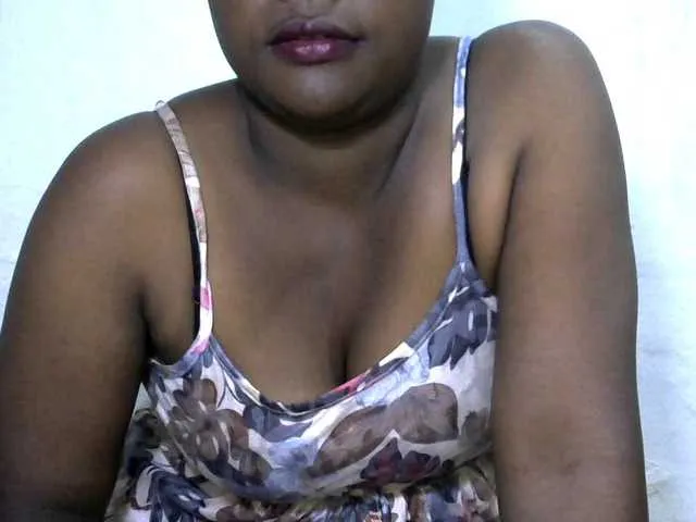 Tinah24 — Freechat on BongaCams