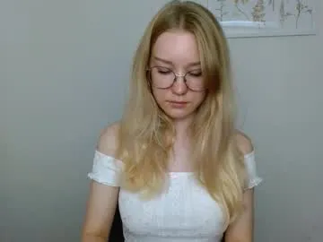 abbymoore__ — GOAL: To buy a book [490 tokens remaining] Welcome to my room! #feet #young #anime #domination #lovense