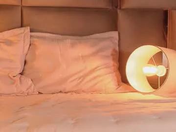 angelinepossy on Chaturbate