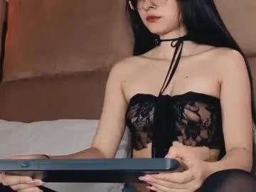 angelinepossy on Chaturbate