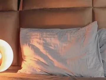 angelinepossy on Chaturbate