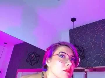 annie_swan on Chaturbate
