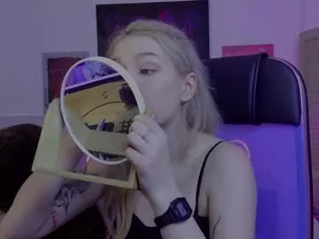 avadaviis on Chaturbate 