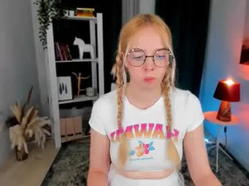 bellamontgomery — Welcome to my room! - Goal: Play with nipples and suck them [87 tokens left] #skinny #daddysgirl #shy #18 #new