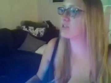 bigtittyboatboo on Chaturbate