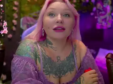 blackedbarbie — Let's find out who is the tiniest and the biggest here?! Lovely tips 77/101/171/222/666/1629 [593 tokens left] #bigboobs #sph #cuckold #bbc #sissy