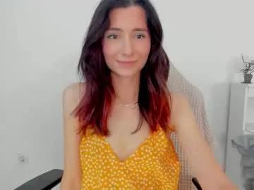 crystalnut on Chaturbate