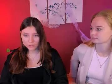 dakota_night_ — GOAL: show funny face [55 tokens remaining] Welcome to my room! #glasses #nonude #18 #blonde #new