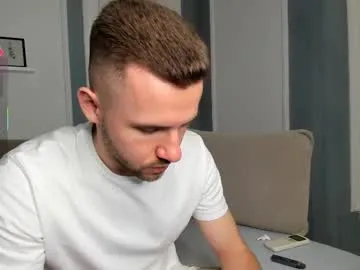 enriquebarberry — Goal: hot cumSHOW    let's fun a bit, have a very strong energy...  #muscle  #lovense  #bigcock  #veiny  #buzz [897 tokens remaining]
