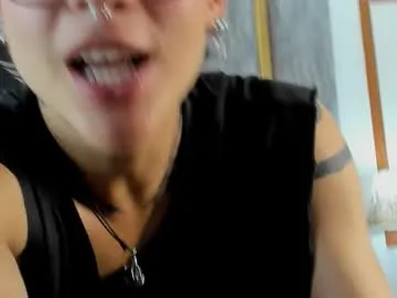 evan_smitt1 — dildo in pussy  [125 tokens left] #ftm #hairy #skinny #armpit #naked