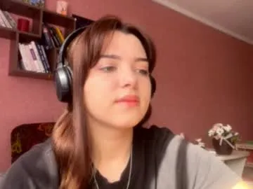 frosted_bloom — GOAL: TAKE OFF THSHIRT [0 tokens remaining] Stream with shyness #teen #brunette #young #student #cute