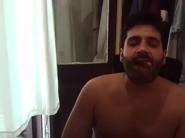 italianboybcn — I love ballons ;)...Private show open with sound!!!.... #pvtcum  #daddy #openpvt  #balloons #musclemen