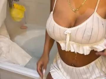 julia_mendes on Chaturbate