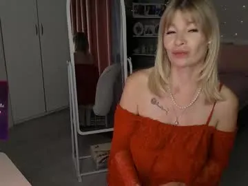 julvilnet —  [-1094 tokens left] step mommy wanna cum  PM 5 tk  #roleplay #strapon #german #bdsm #feet