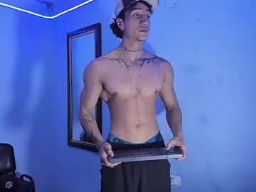 karybig3 — GOAL: OIL IN MY BODY [120 tokens remaining] Welcome to my room!dont forget follow me if u like the view MUSCLE HORNY SHOW #cum #bigcock #muscle #latino #milk
