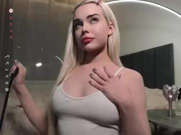 kaya_davis on Chaturbate