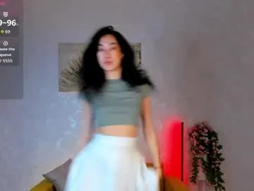 kira_lilian on Chaturbate