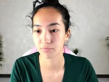 kira_lilian on Chaturbate