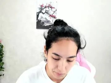 kira_lilian on Chaturbate