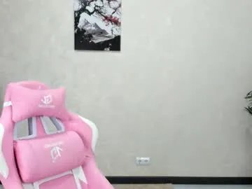 kira_lilian on Chaturbate