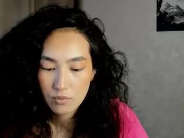 kira_lilian on Chaturbate