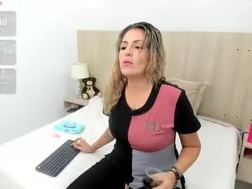 lesly_santodomingo on Chaturbate 