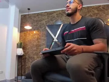 liam_kleiin — GOAL: HARD COCK + SPIT COCK [50 tokens remaining] Welcome to my room! HI  Is a horny day for a horny cum!   #bigass #muscle #lovense #bigcock #feet