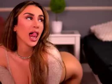 lucyxrios on Chaturbate