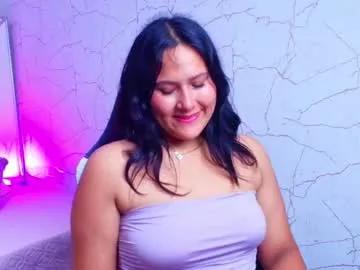 luna_jonez2 — Hi Im Luna, I'm here, you're here. Let's have fun | Sensual Nude * 132 tks left * | #new #curvy #bbw #nonude #submissive |