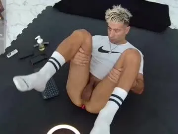 marco_athlete — ride dildo  gravity in ass  #lovense #socks #gay #cute #hairy [100 tokens remaining]